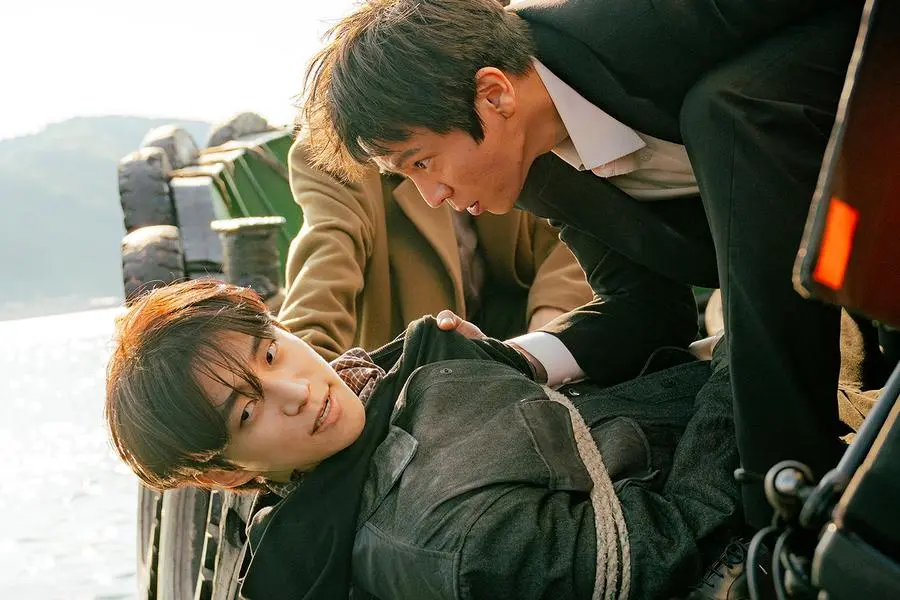 “Typhoon Family” dominates drama buzz, Lee Junho tops actor list