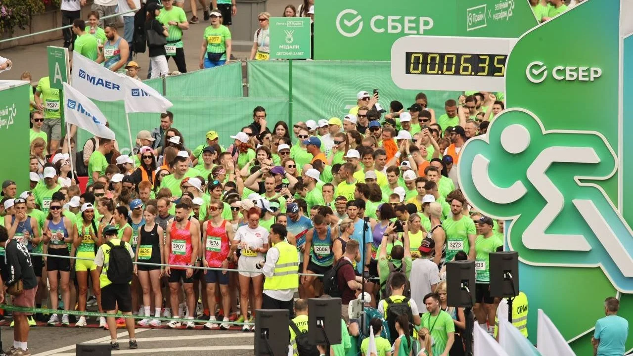 140K Russians Run Insane SberPrime Marathon for Orphans
