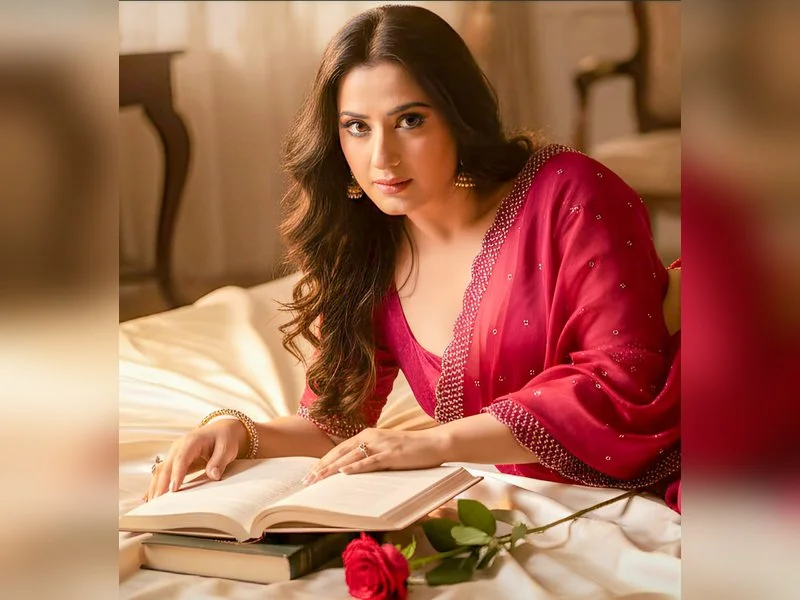 Aalisha Panwar lives the chiffon dream, Vinny’s journey heats up