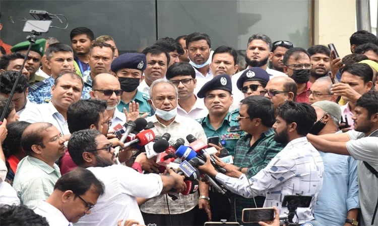 Adviser says militancy rooted out, plans new export terminal at airport