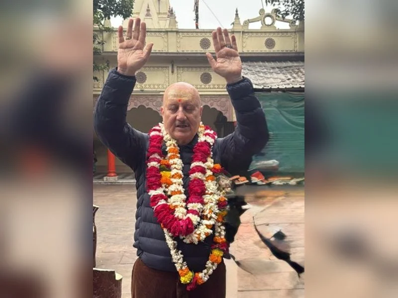 Anupam Kher visits Varanasi temples and starts Barjatya film