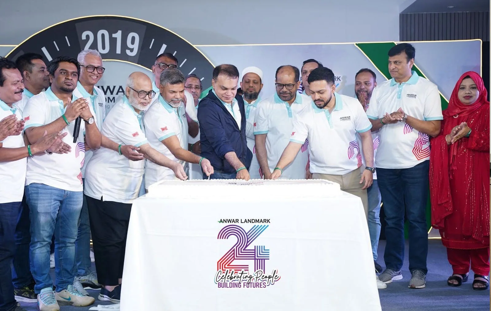 Anwar Landmark marks 24 years at Fortis party