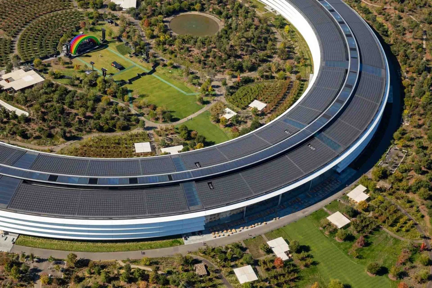 Apple Crushes Tech Rivals with 1.29T Value