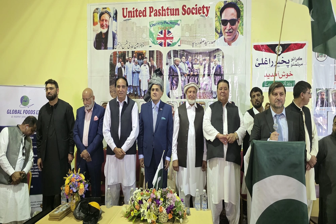 At Cardiff victory rally, Faisal reveals PIA flight resumption