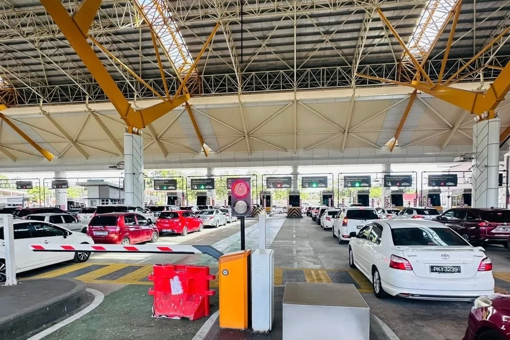 Bukit Kayu Hitam holiday crush chokes ICQS border warns Nasaruddin