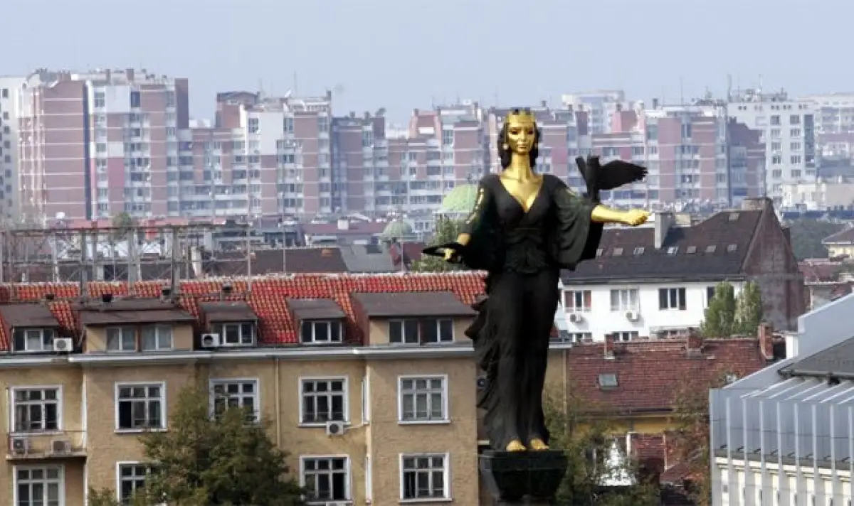 Bulgaria's economy grows at two speeds, study shows