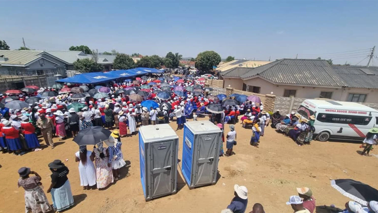 Cash scam mars Harare funeral for three slain children