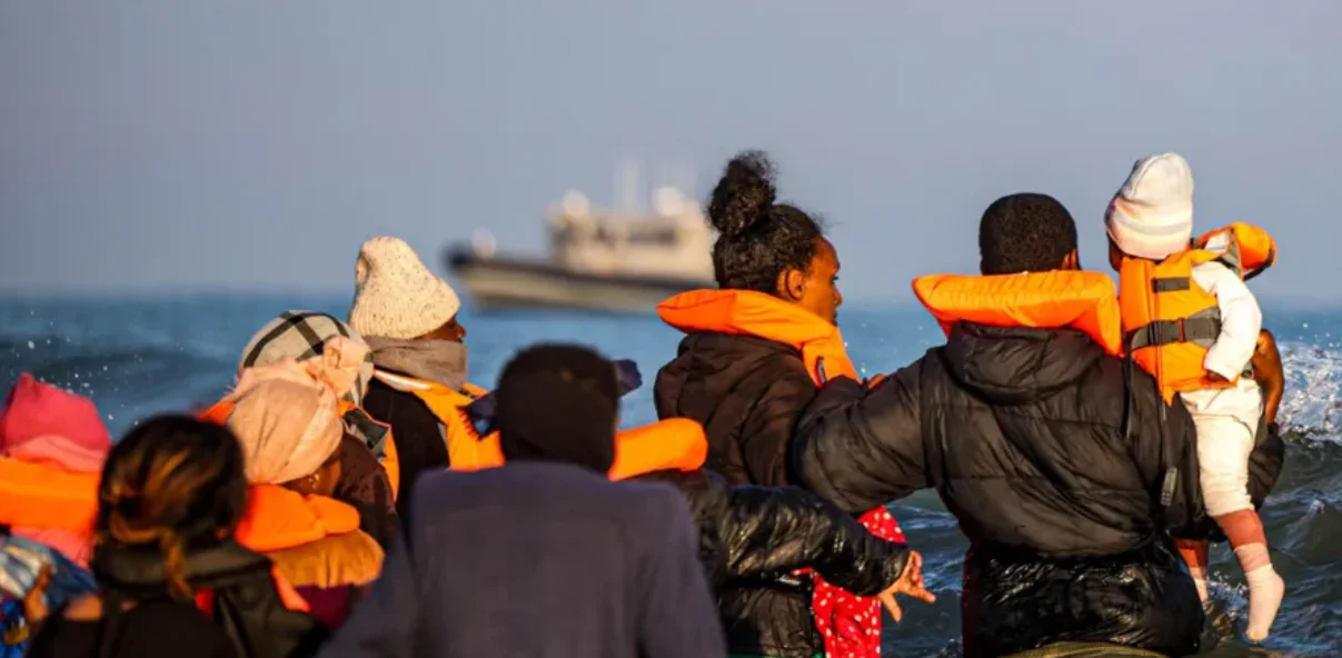 Channel crossing claims 27th life as UK, France stall