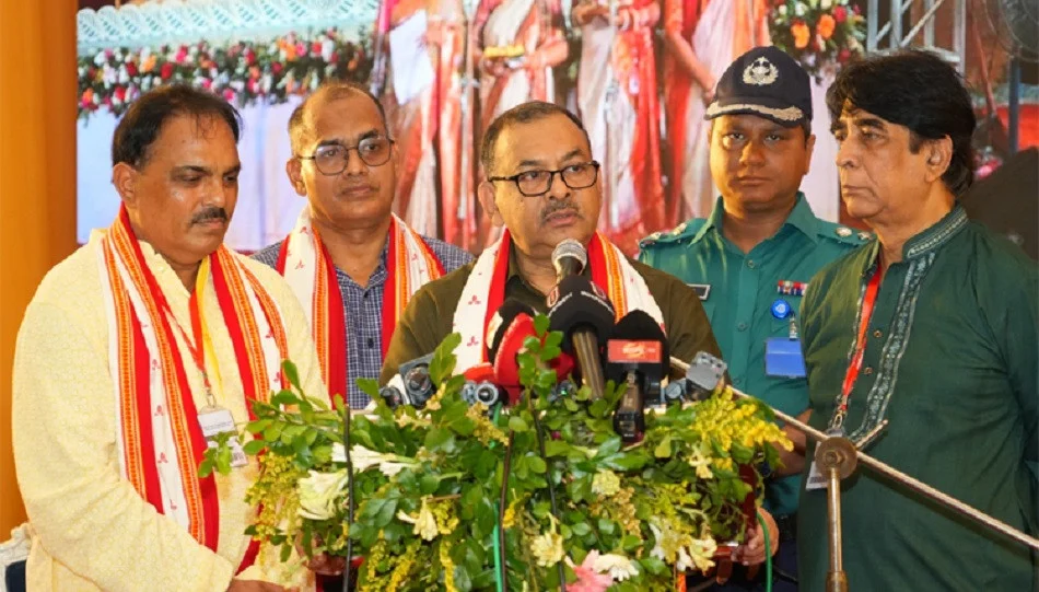 DMP boss tours Banani temples as 254 puja sites dodge chaos