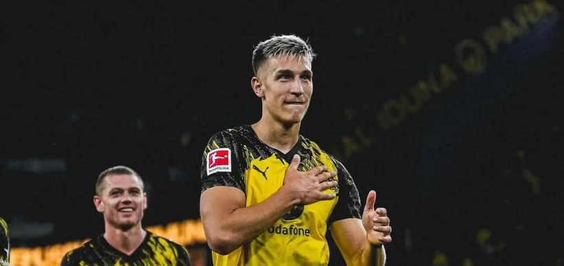 Dortmund's Signal Iduna Park erupts for Schlotterbeck