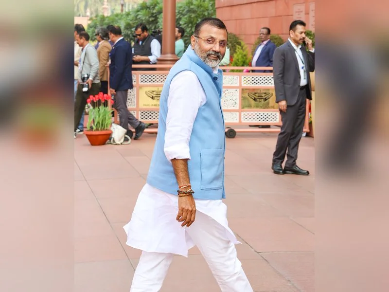Dubey invokes the 1978 Indira Gandhi case in motion against Rahul