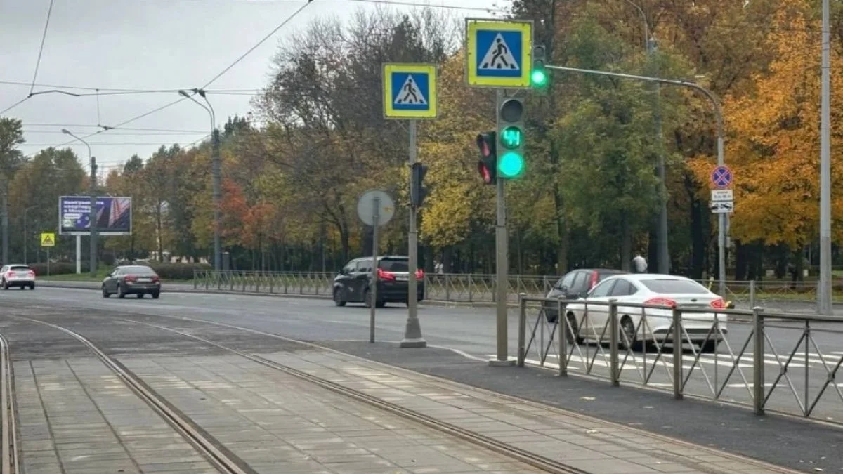 Engels Ave Tram Tracks Get Turbo Makeover