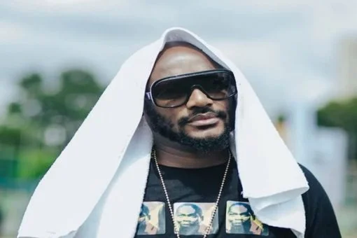 Faze stays neutral while 2Baba drags Blackface, drama off-limits