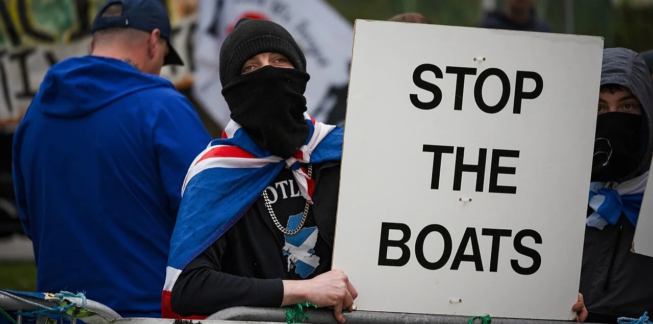 France boots 10 UK activists for wrecking migrant boats