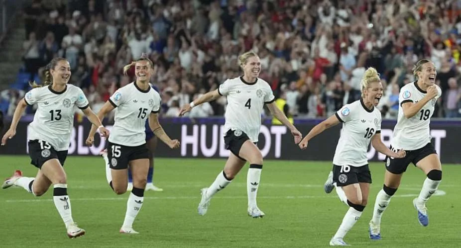Goalkeeper Berger is the hero as ten-player Germany topples France