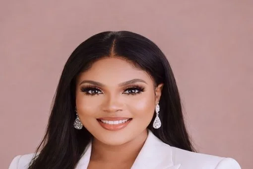 Goodluck Jane hosts Color for Change women's art event