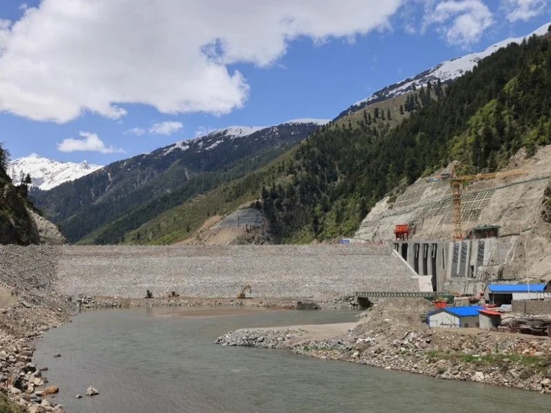 Harban protesters hold Karakoram Highway hostage over dam cash