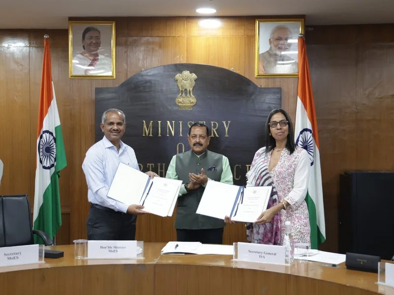India's giant ocean grab for gold and platinum