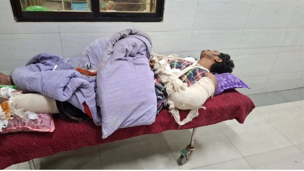 Jamaat-Shibir accused again, tied him up like a piñata
