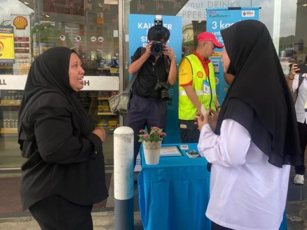 Johor cracks down as Singapore cars eye RON95