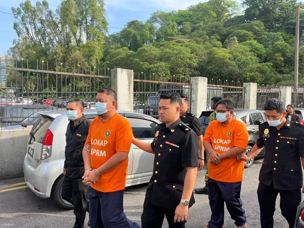 Johor graft probe nets shariah officer and lawyer