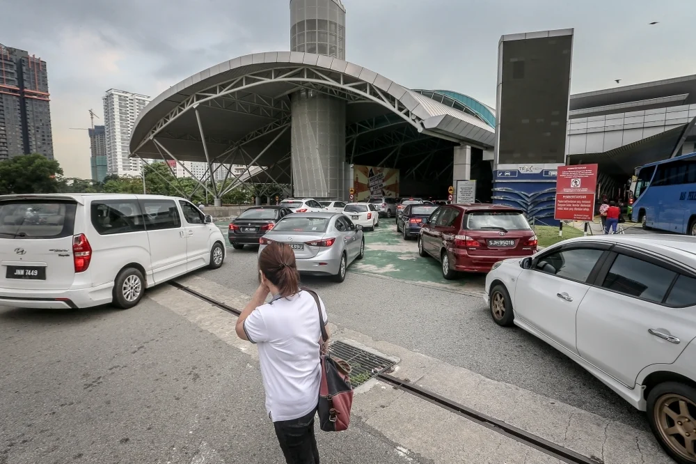 Johor tightens border passport checks