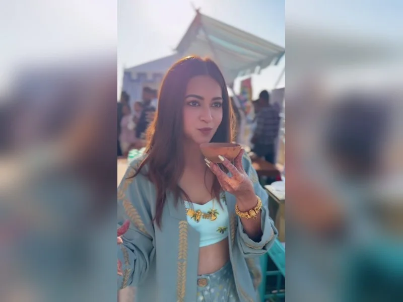 Kriti Kharbanda skips sore throat for pani puri fix