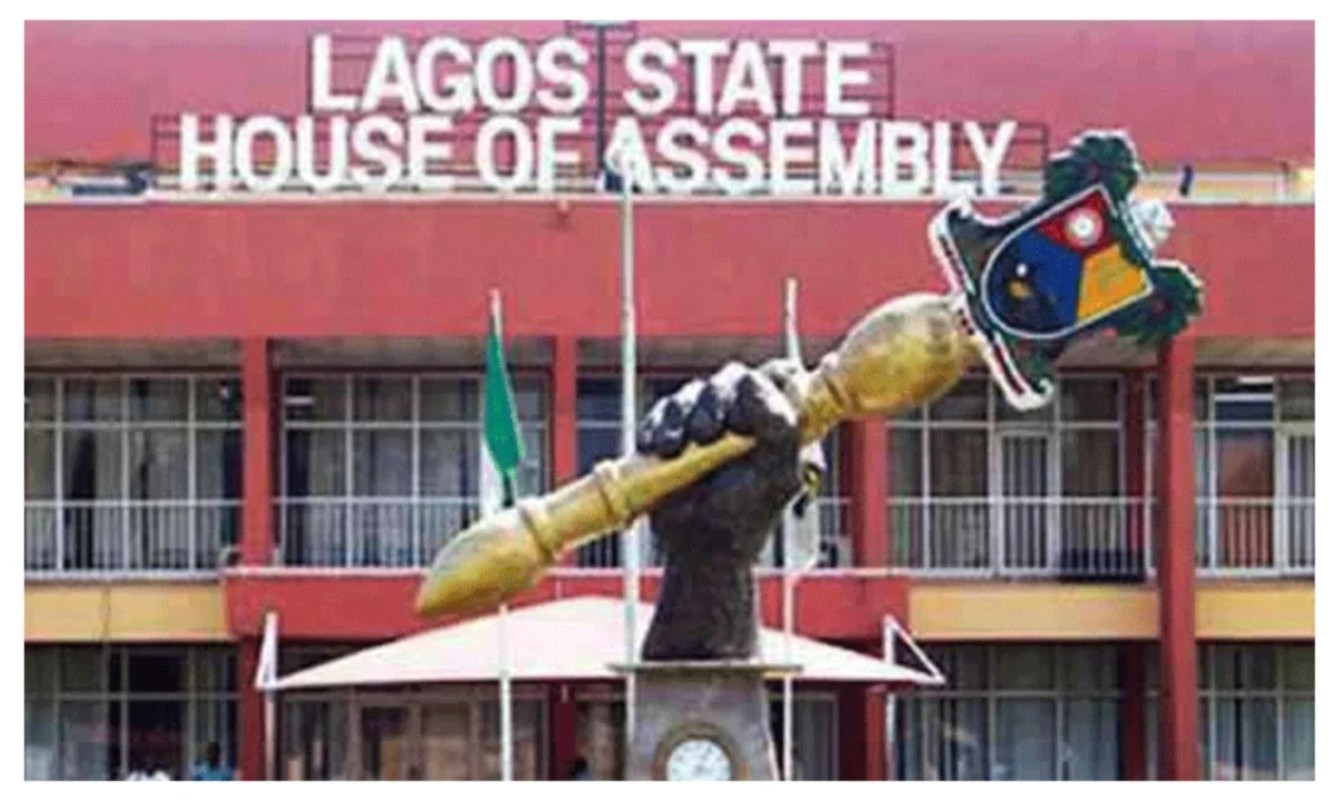 Lagos Assembly backs teardown of shanties near waterways