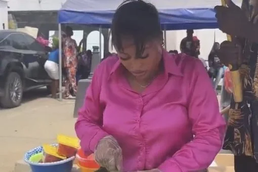 Lagos commissioner warns Sarah Martins over street cooking