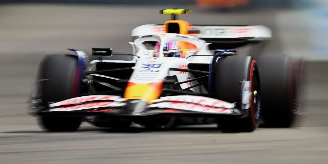Lawson crashes twice, ruins Singapore weekend alone
