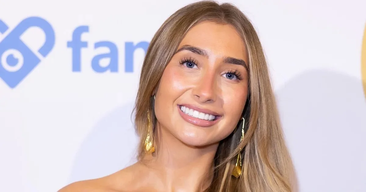 Lily Phillips reclaims faith with baptism after wild 2025