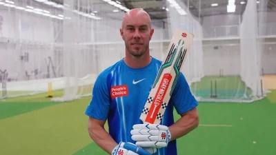 Lynn locks in, vows six-frenzy for Adelaide's BBL charge