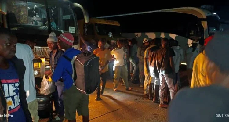 Malawi receives 490 deportees from South Africa at Mwanza