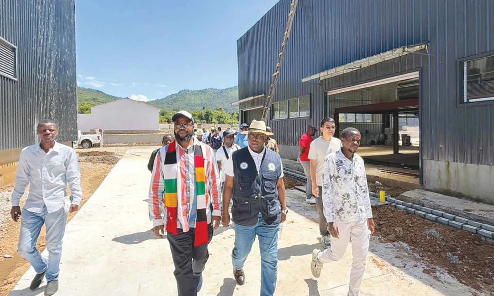 Manicaland leaders upgrade roads and the Mutare resin factory