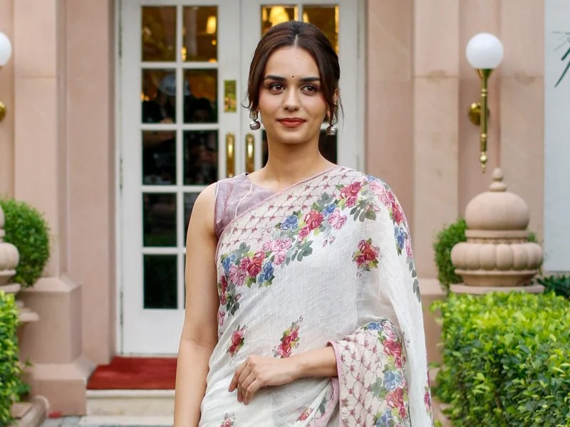 Manushi Chhillar's secret stress cure - mom hugs
