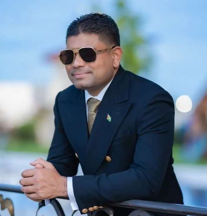 Miami gold kings busted, tax tricks glitter no more