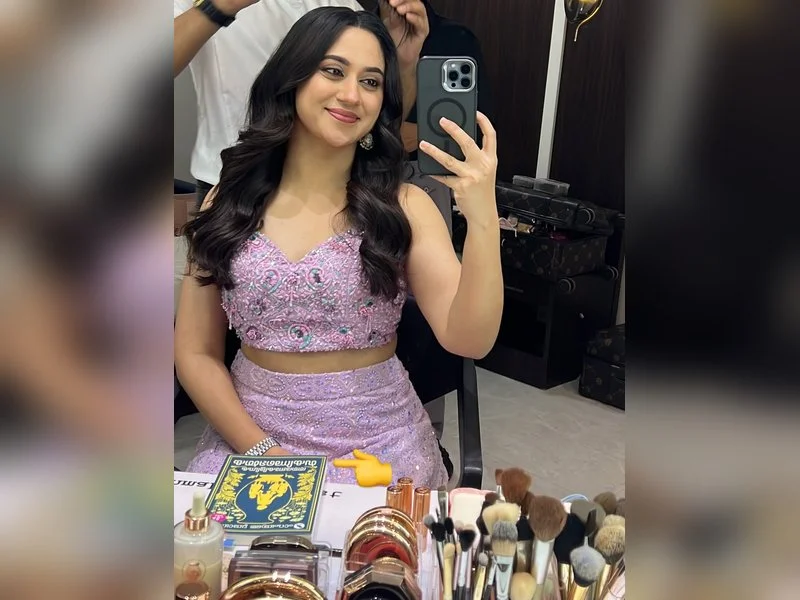 Miya George praises mom's return to reading habit