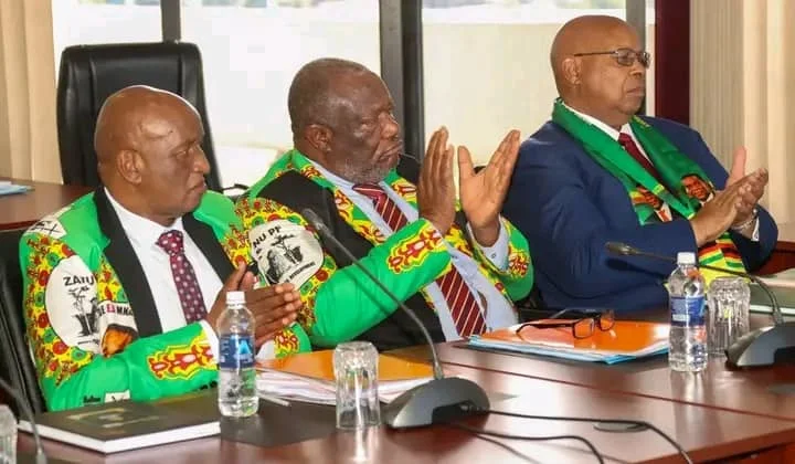 Dambudzo Mnangagwa hikes ZANU-PF salaries while teachers get $270