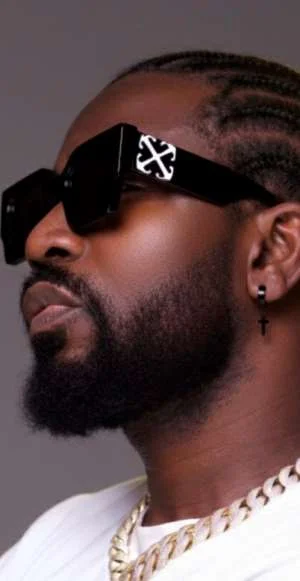 Mr. Dennis regrets not booking Bisa Kdei for two nights