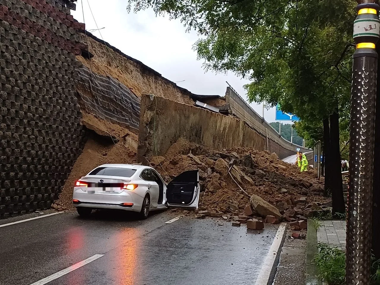 Osan officials ignored the warning before the deadly retaining wall collapse killed one