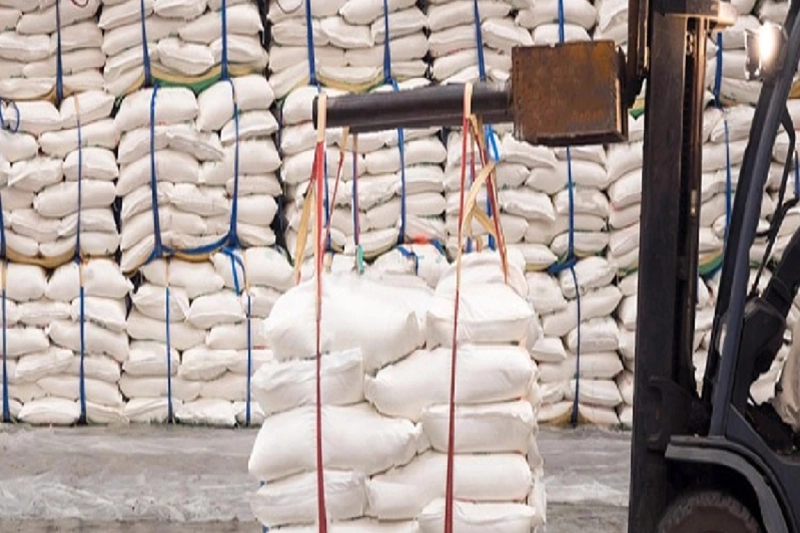 Pakistan orders 200,000 tons of sugar in price control move