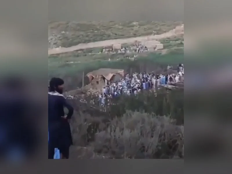 Pakistan's jets bomb their own people in Khyber