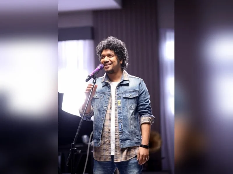 Papon says working with Pritam on Metro In Dino brings out his best
