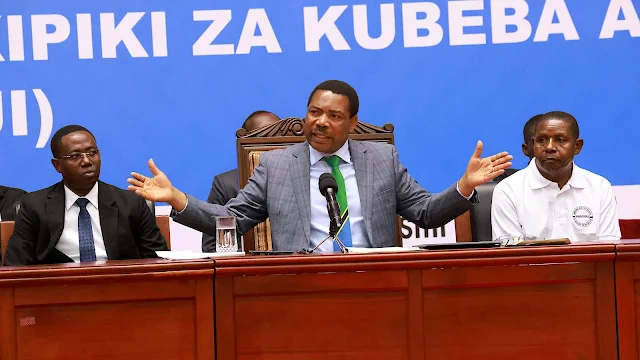 PM orders dignified workspaces for petty traders