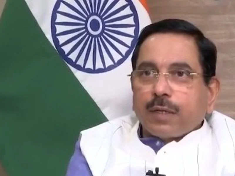 Pralhad Joshi shares Modi story about talking to peons