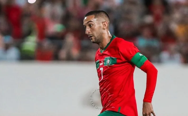 PSV eyes Ziyech after van Bommel's leg snaps