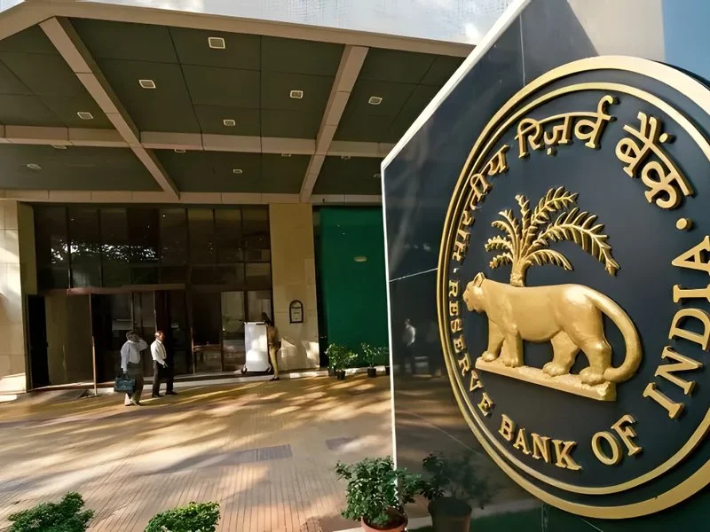 RBI slaps Indian Overseas Bank for shady loan fees