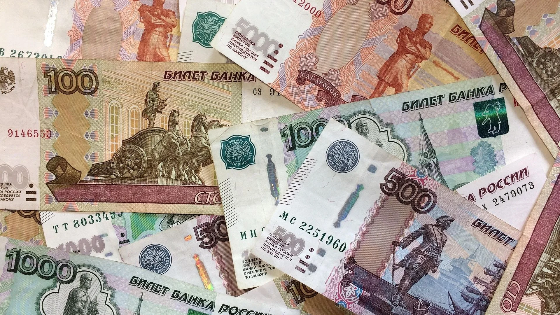 Retirees duped with joke banknotes