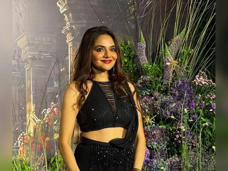 Roja star Madhoo hammers 110 km of Spain's holy Camino