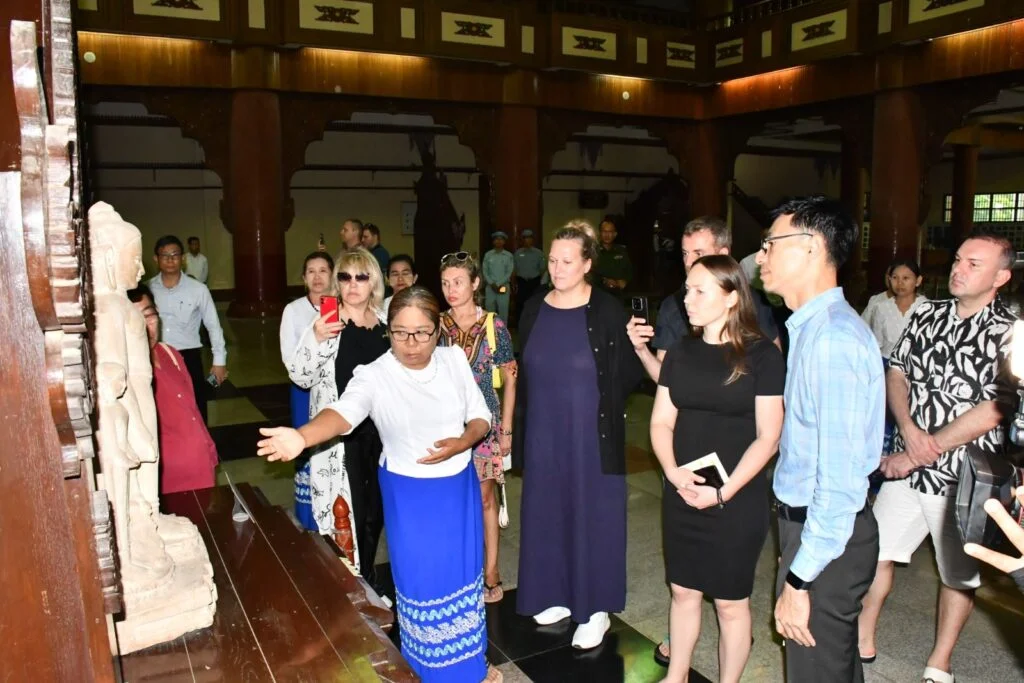 Russian delegation tours Bagan cultural sites